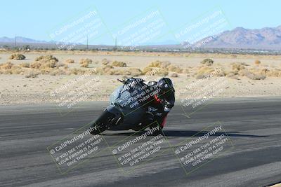 media/Jan-10-2025-CVMA Friday Practice (Fri) [[489e0da257]]/Group 4 and Trackday/Session 2 (Turn 4 Inside)/